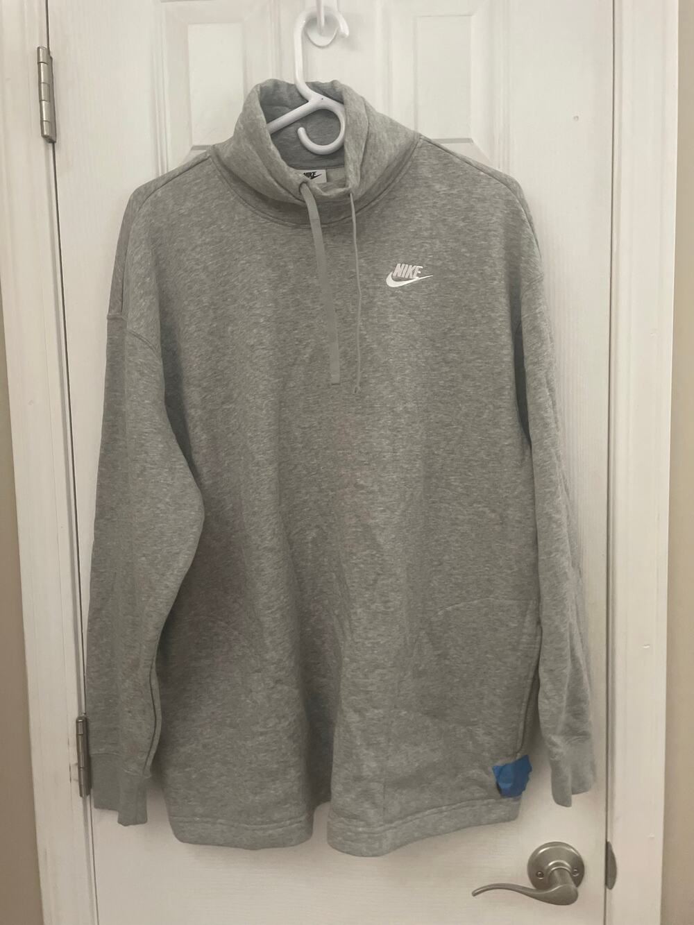 Nike Sportswear Club Fleece Women's Oversized Mock-Neck Sweatshirt A48